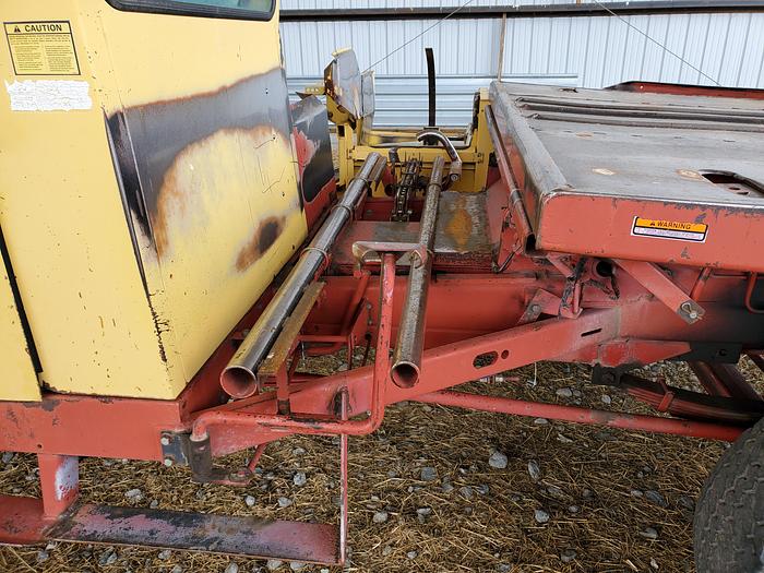 Used New Holland 1085 Balewagon w/ 4k hrs