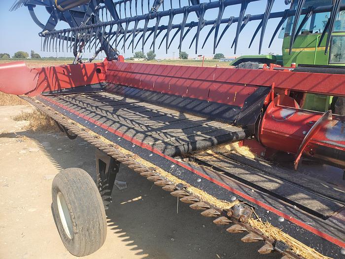 Used 2018 30' Case 3152 Draper Header