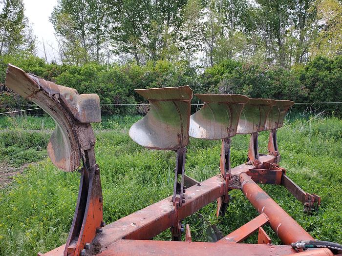 Used Case 5156 Plow - 5 Bottom
