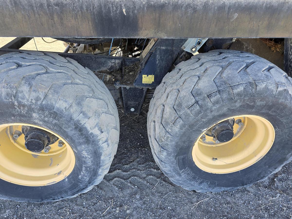 Used ** Auction ** 2007 New Holland BB960A Baler - 3x4