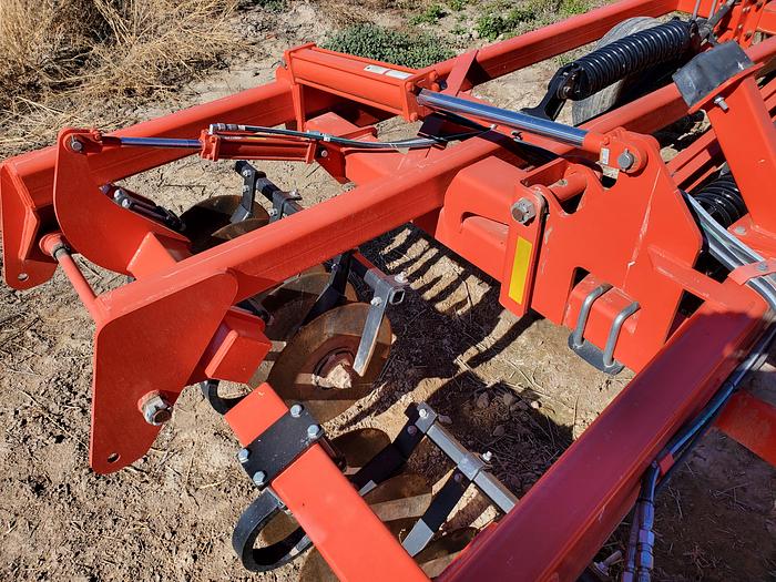 Used 2015 Kuhn Krause 4855 Disk Ripper - 11 Shank