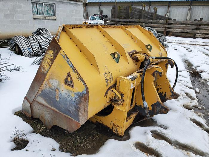 Used Dymax 4 cyd Roll-Out Bucket for Cat Wheel Loader