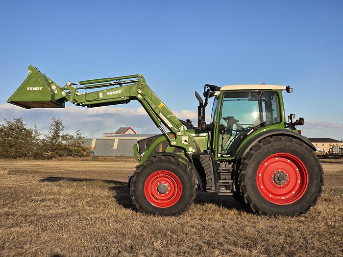 Used 2023 Fendt 514 Tractor w/ Loader - 225 hrs