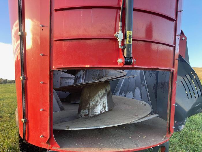 Used 2018 Anderson A520FD Vertical Feed Mixer