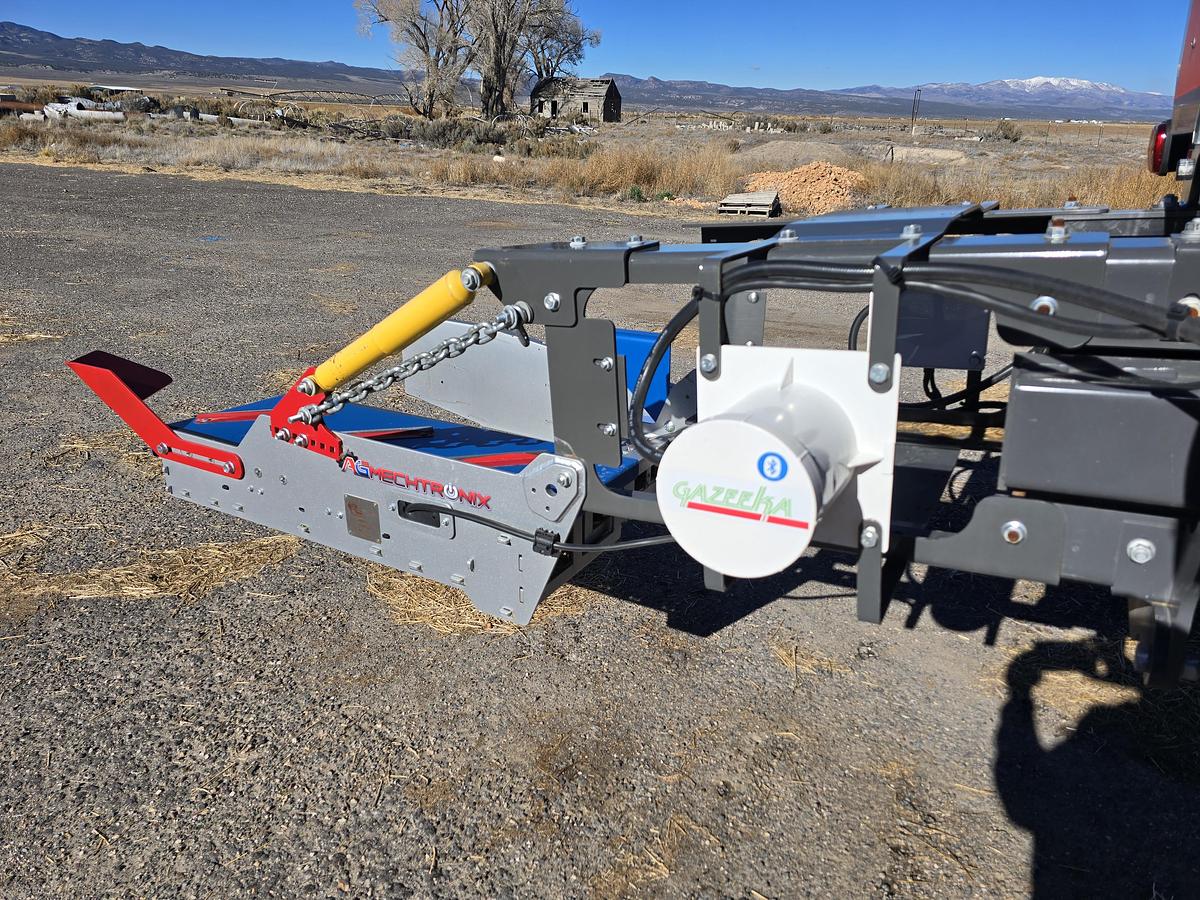 Used 2024 Massey Ferguson 1844S Baler + Staheli DewPoint 331 Hay Steamer