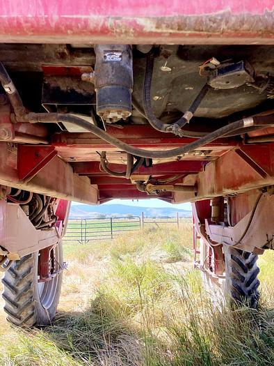 Used Miller Nitro 200 Sprayer w/ 60' Boom - 1000 gal