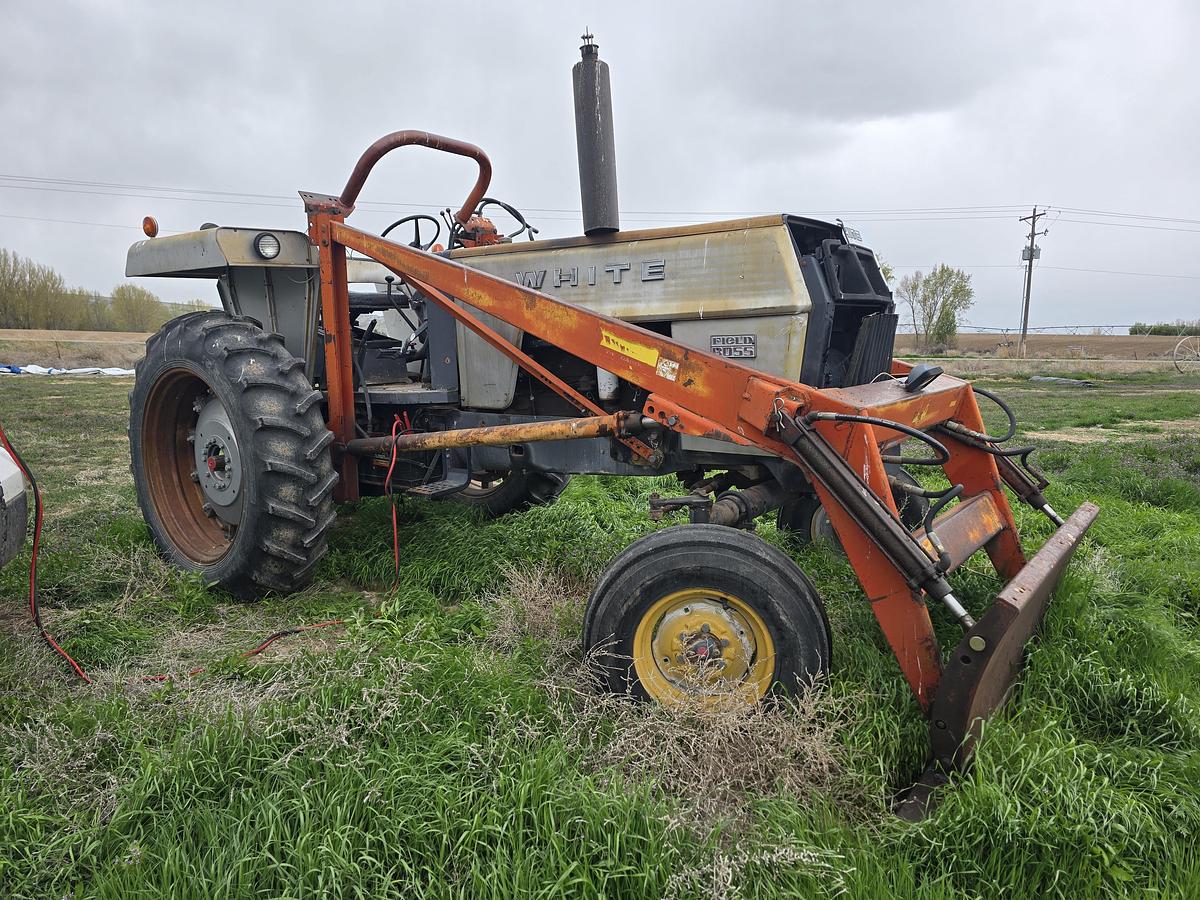 Used White 2-85 Tractor w/ Loader + Grapple