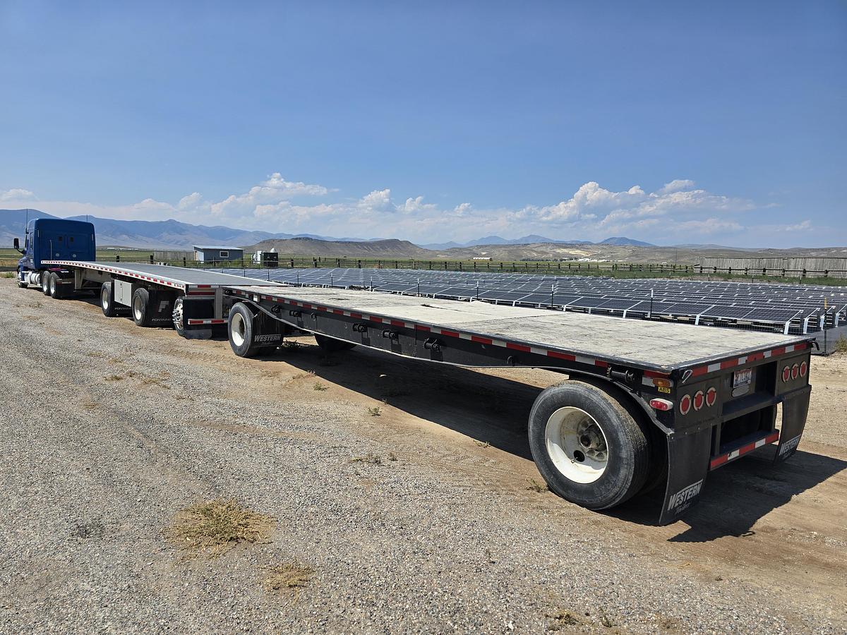 Used 2018 52' Fontaine Lead + 30' Western Pup Hay Trailer Set (2 Available)