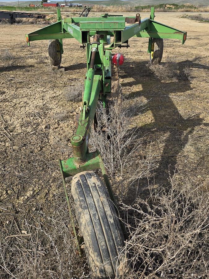 Used John Deere 995 Plow - 6 Bottom