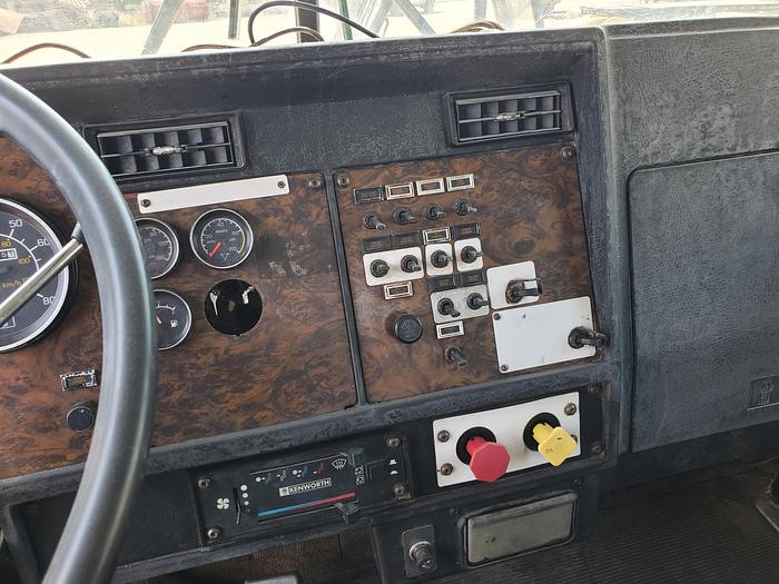 Used 1996 Kenworth T800 Truck
