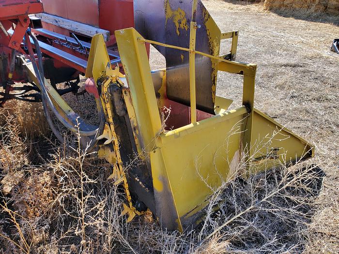 Used New Holland 1049 Balewagon
