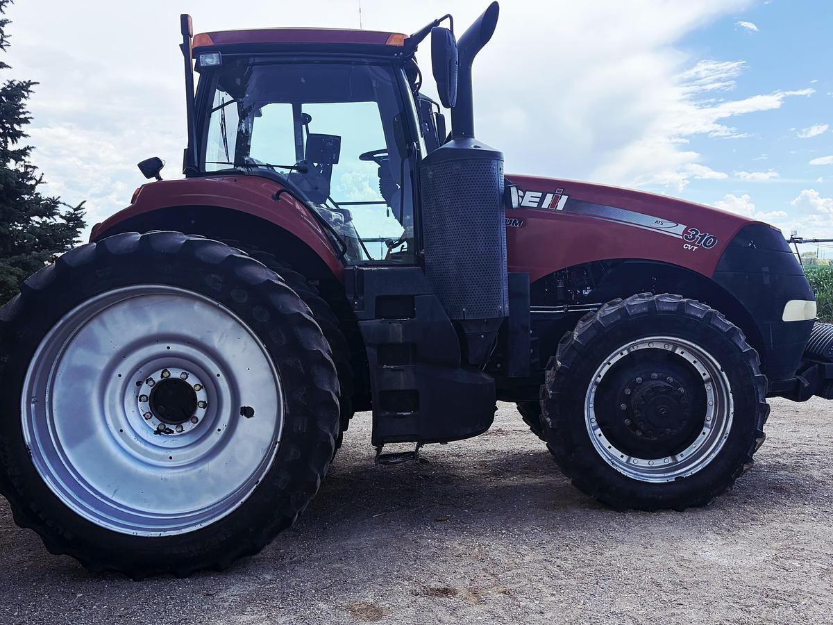 Used 2014 Case Magnum 310 CVT Tractor w/ 6000 hrs