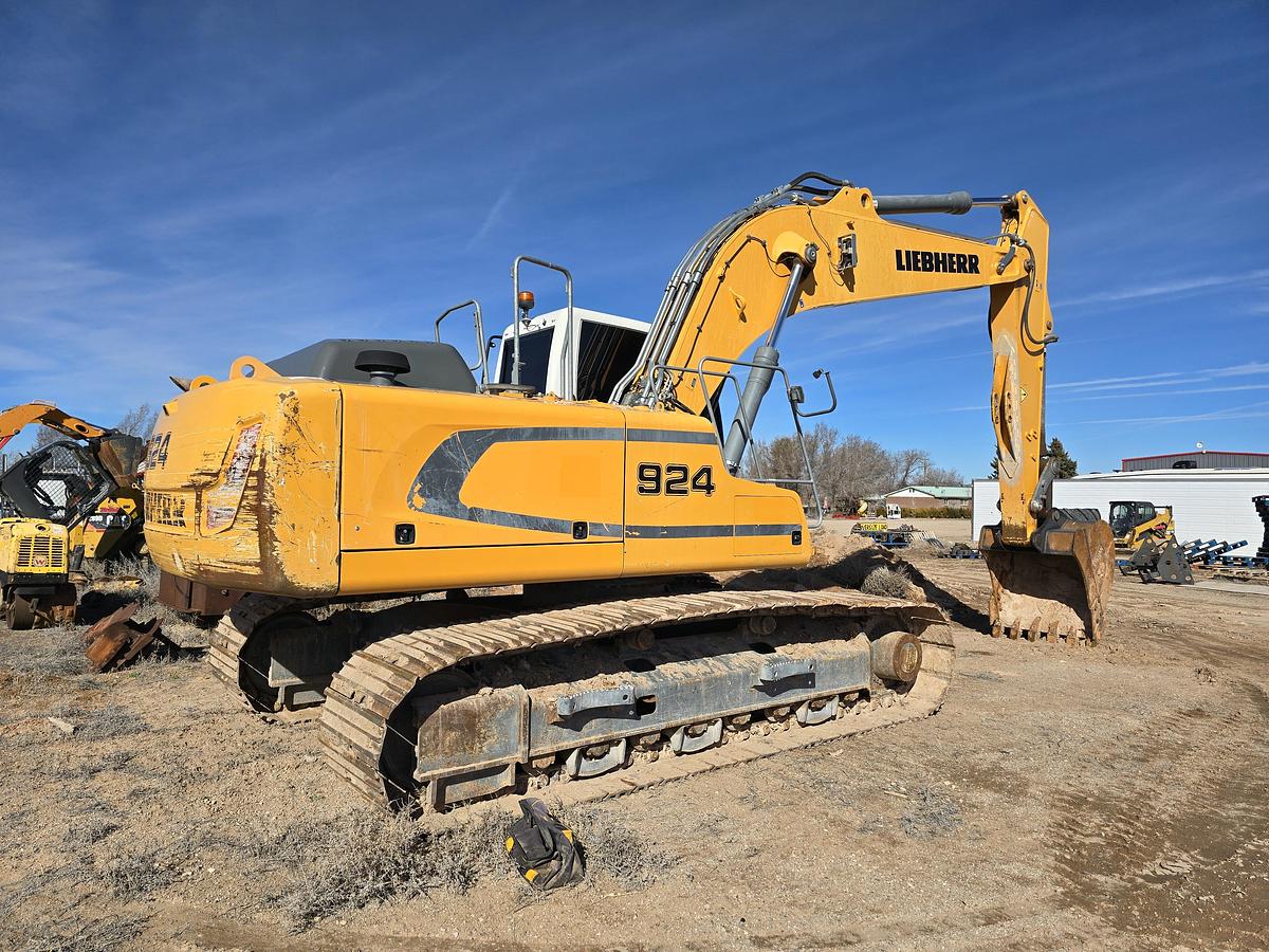 Used 2019 Liebherr R924 LC Excavator