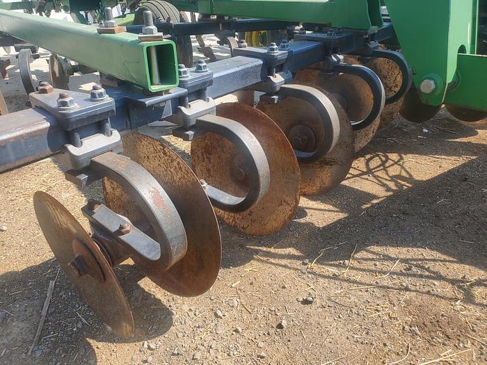 Used John Deere 2700 Disk Ripper - 9 Shank