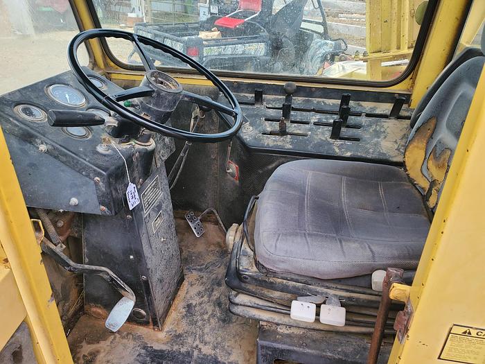 Used New Holland 1078 Balewagon