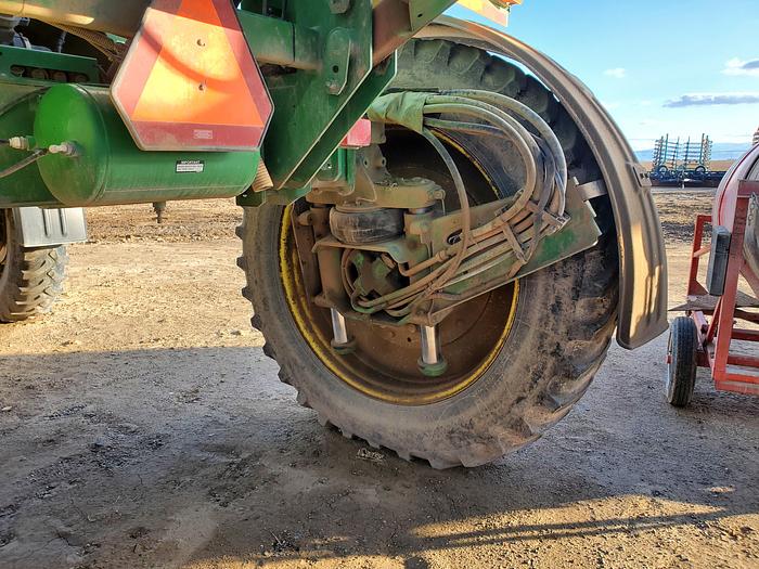 Used 2006 John Deere 4920 Sprayer w/ 4000 hrs