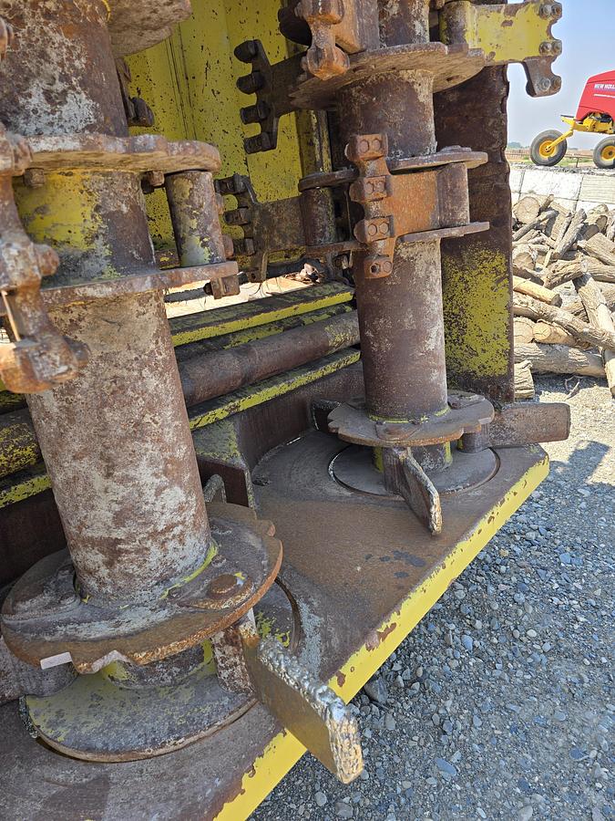 Used Degelman M34 Manure Spreader
