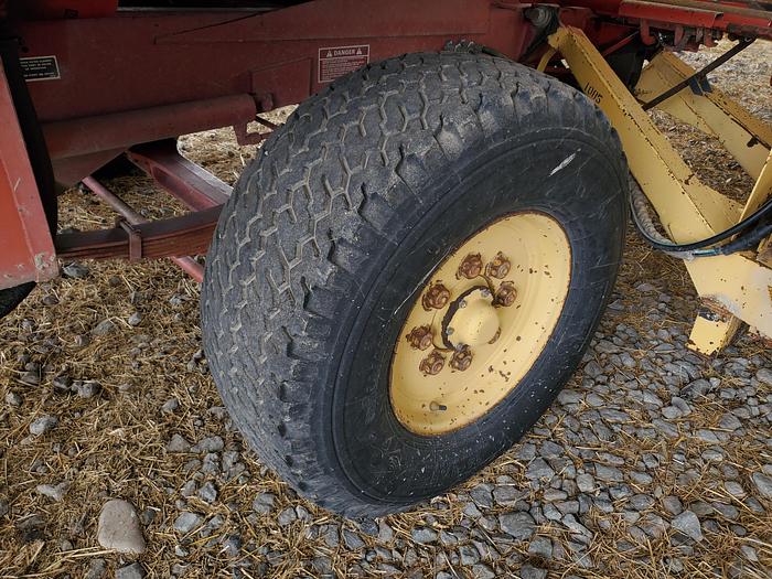 Used New Holland 1085 Balewagon w/ 4k hrs