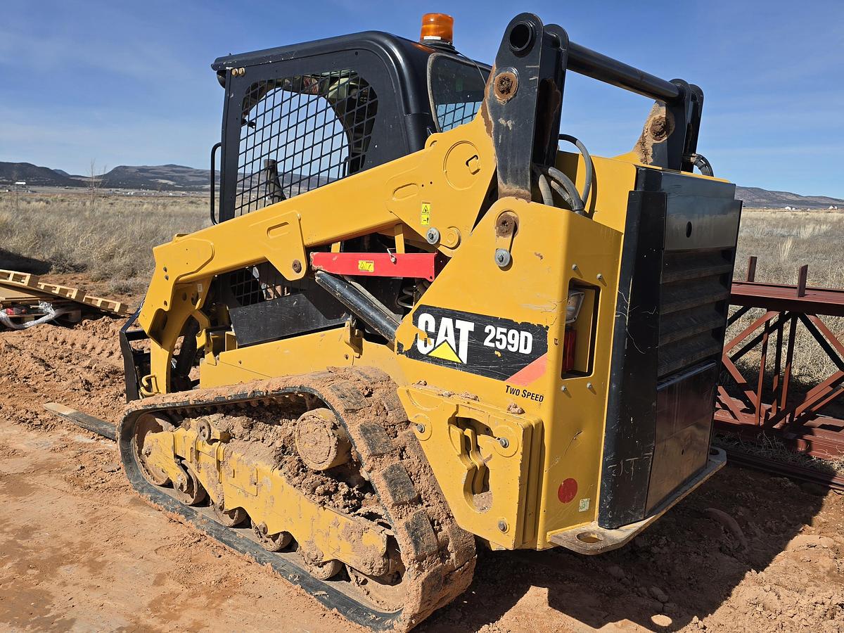 Used 2017 Caterpillar 259D Skid Steer w/ 2400 hrs