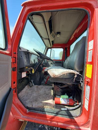 Used International Bale Retriever Truck for Big Square Bales