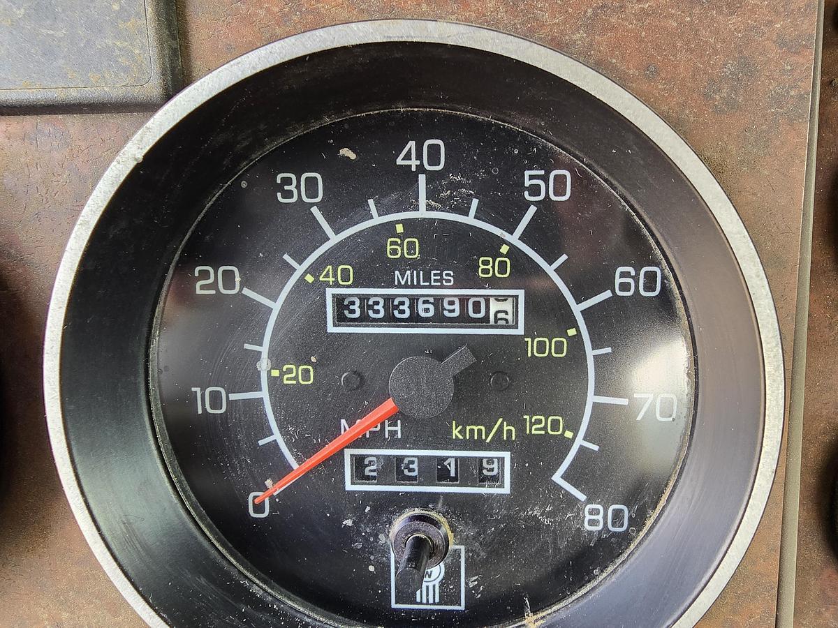 Used 2004 Kenworth T800 Truck w/ 330k Miles