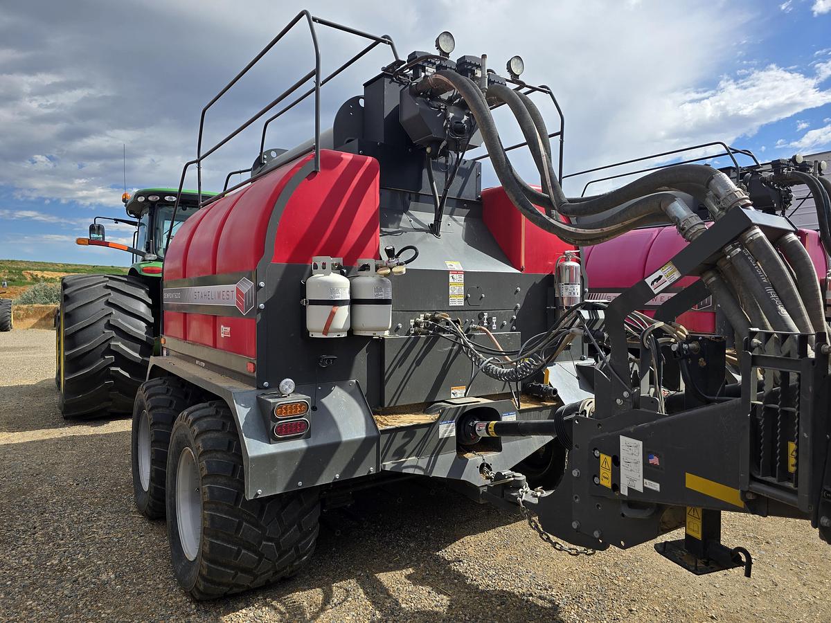 Used 2023 Massey Ferguson 2234XD Baler + Staheli 6210 Steamer