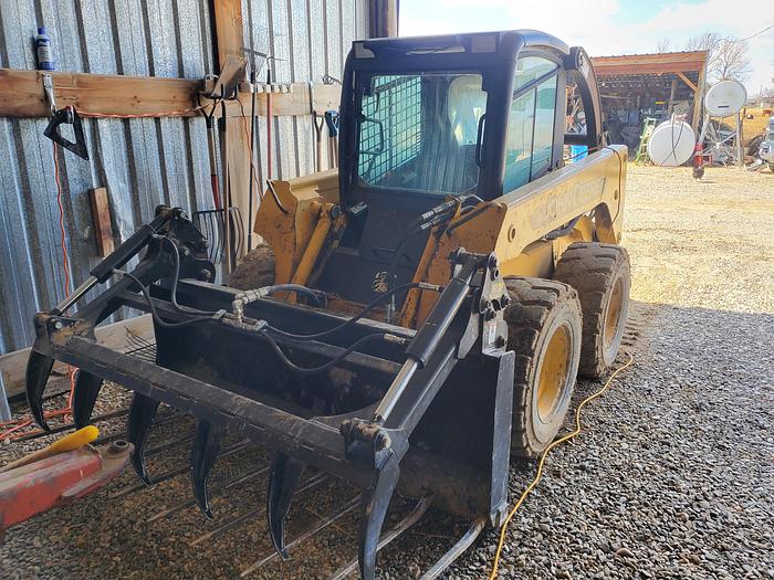 Used John Deere 250 Skid Steer w/ 4 Attachments