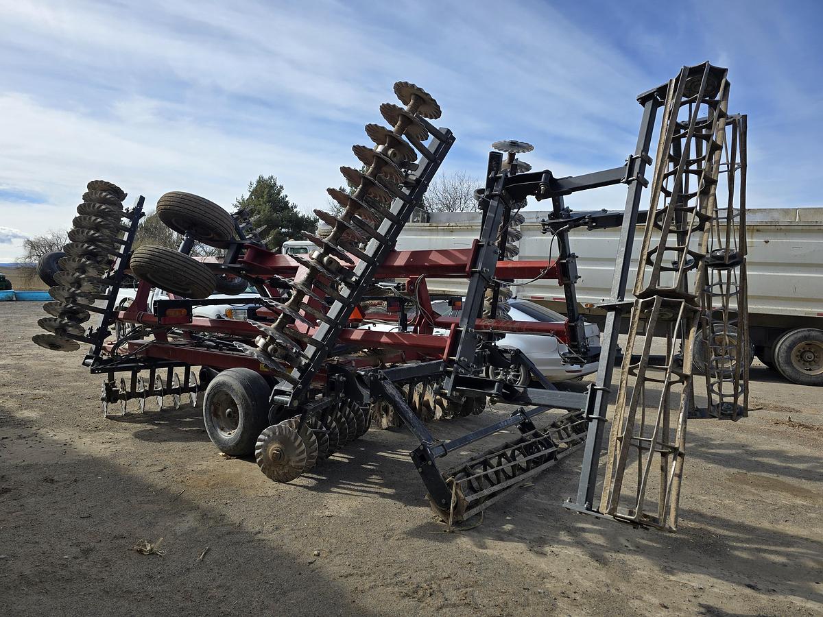 Used 2016 Case 335 Barracuda Vertical-Till Disk