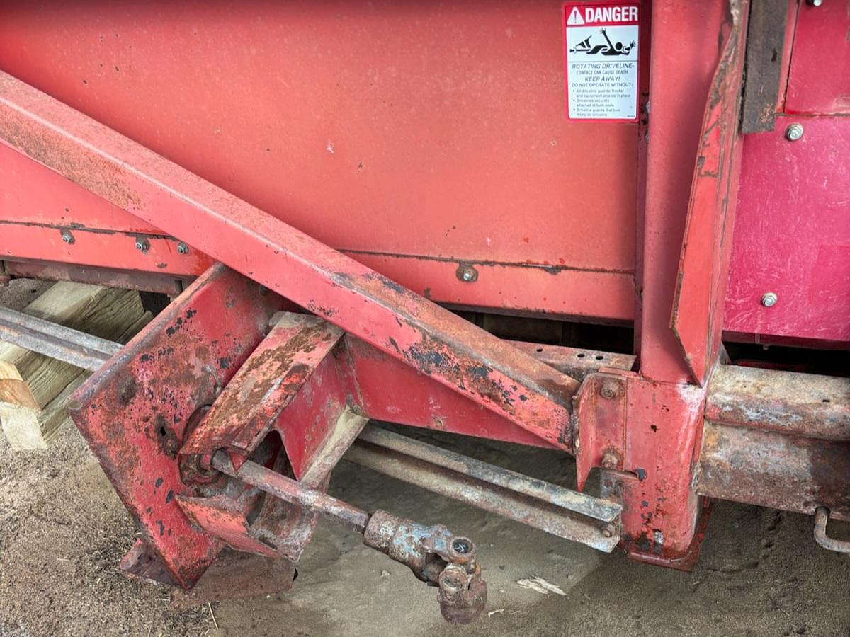 Used Case 1083 Corn Header - 8R30