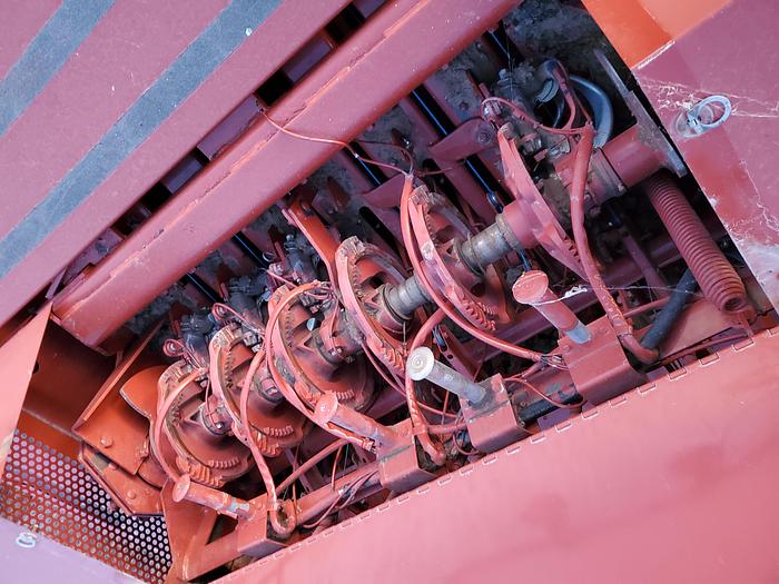 Used 2004 Hesston 4910 Baler w/ Accumulator - 4x4