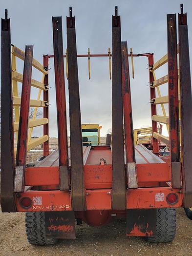 Used New Holland 1078 Balewagon
