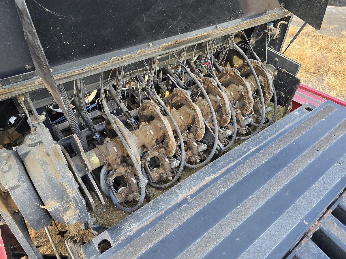 Used 2007 New Holland BB960A Baler