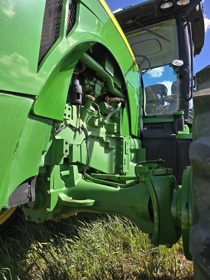 Used 2012 John Deere 8285R Tractor w/ IVT