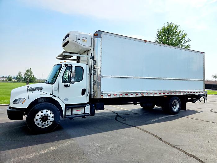 Used 2018 26' Freightliner Reefer Truck w/ Liftgate