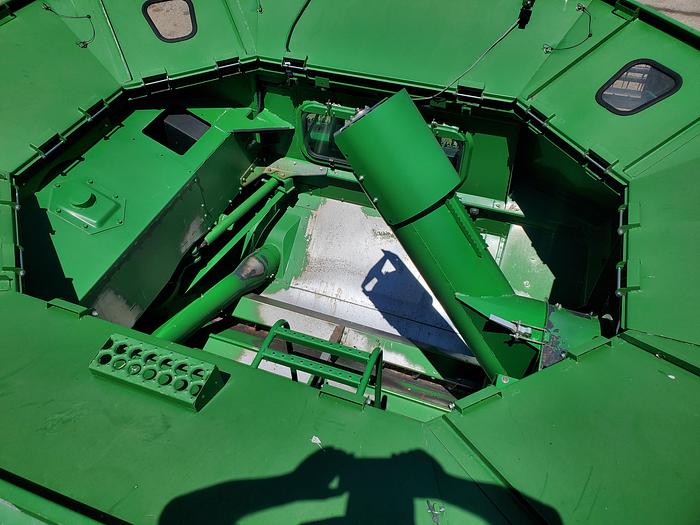 Used 2003 John Deere 9550 Combine w/ 2 Headers ** Superb Condition **