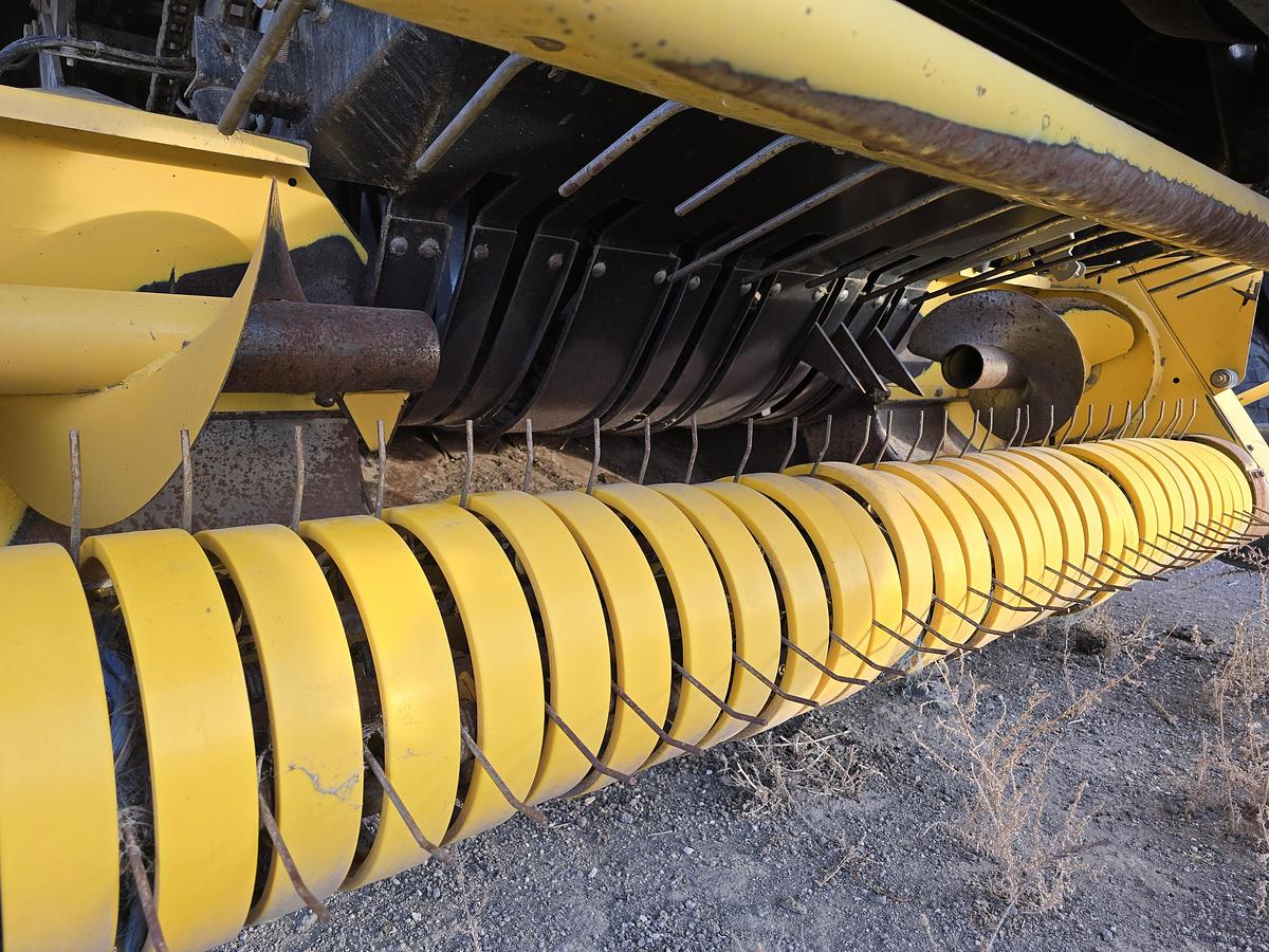 Used 2007 New Holland BB960A Baler