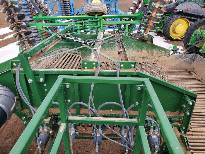 Used 2018 Lockwood 674 Potato Digger - 4R34