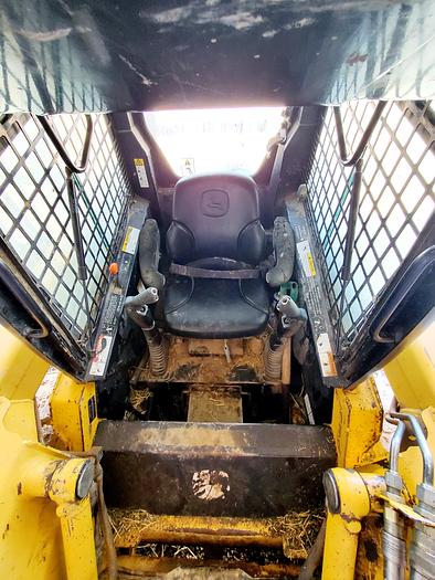 Used John Deere 250 Skid Steer w/ 4 Attachments