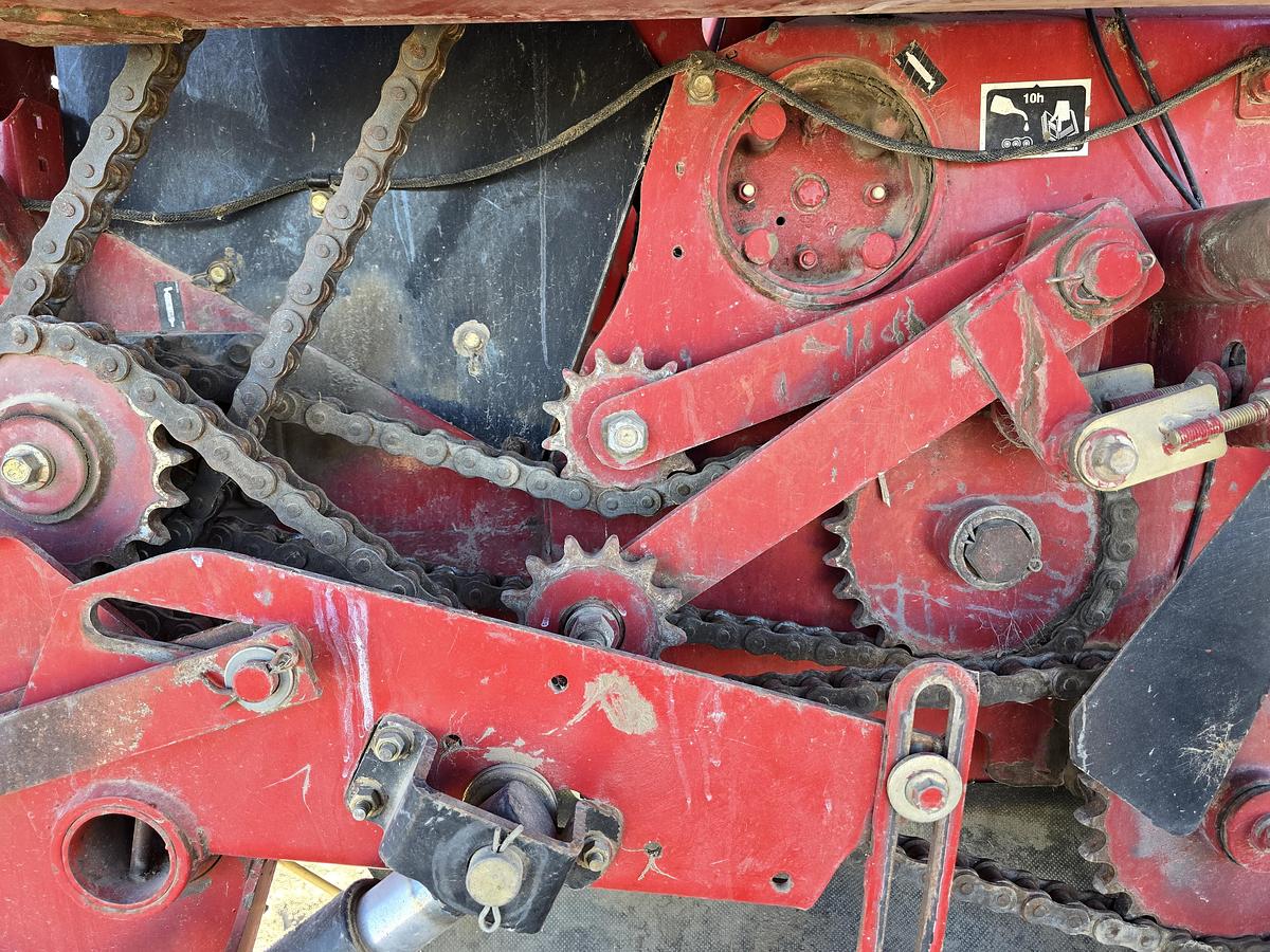 Used ** Going to Auction ** 2003 New Holland BR780 Round Baler