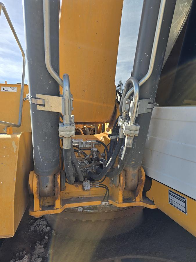 Used 2019 Liebherr R924 LC Excavator