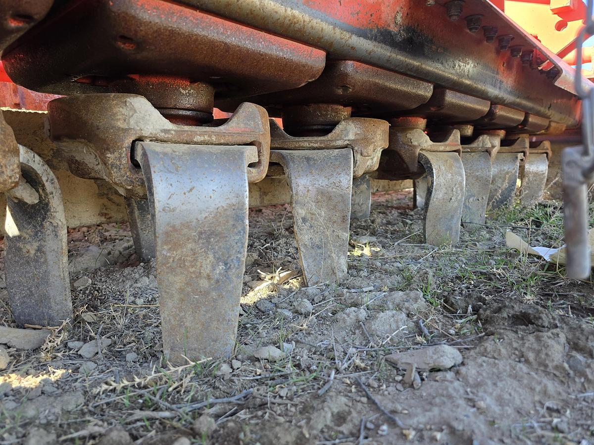Used 13.5' Kuhn HR4004D Power Harrow
