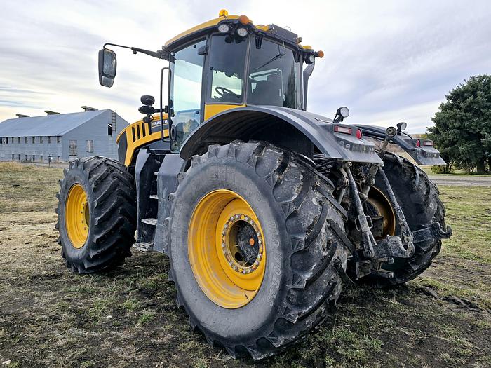 Used 2017 JCB Fastrac 8330 Tractor w/ 3800 hrs