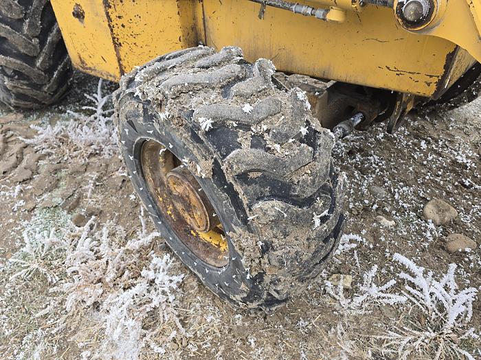 Used John Deere 210LE Skip Loader w/ Skid Steer Attach