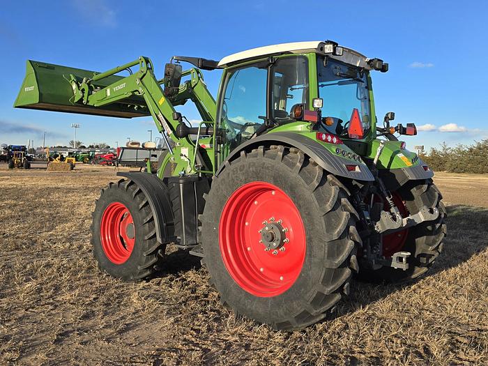 Used 2023 Fendt 514 Tractor w/ Loader - 225 hrs