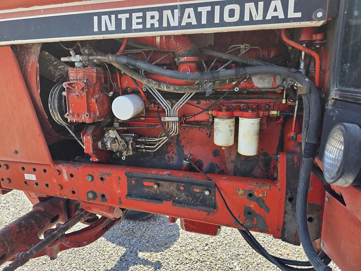 Used International 886 Tractor