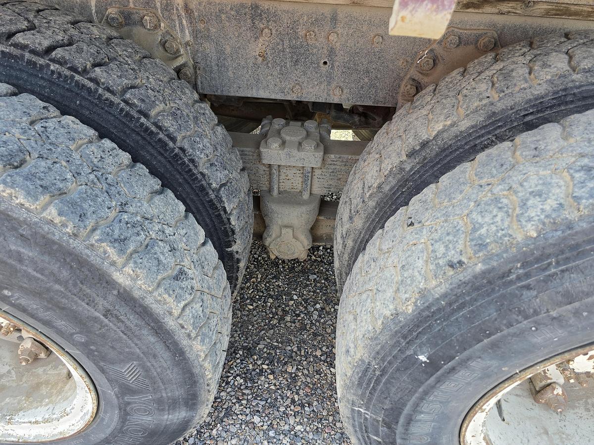 Used 20' Ford 800 Grain Truck - Gas