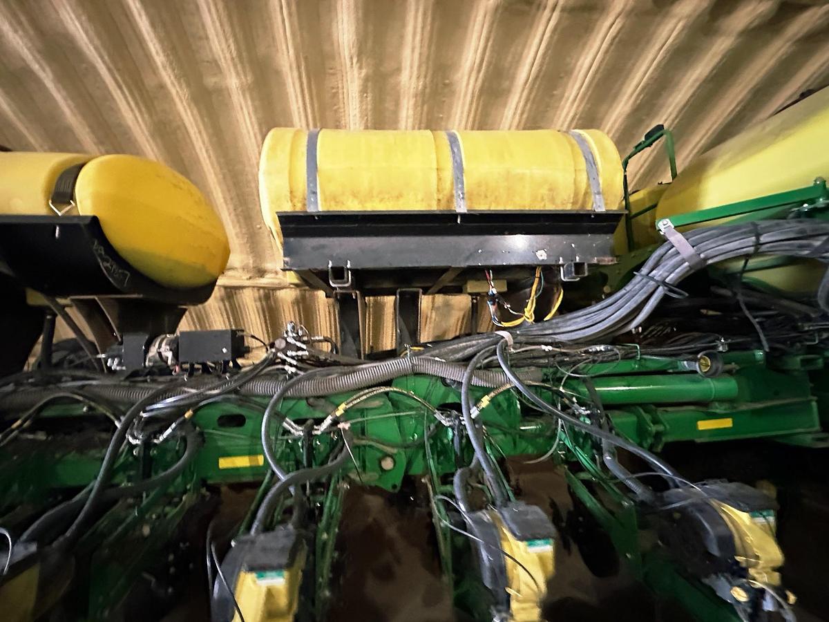 Used 24R30 John Deere 1770NT High Speed Precision Planter