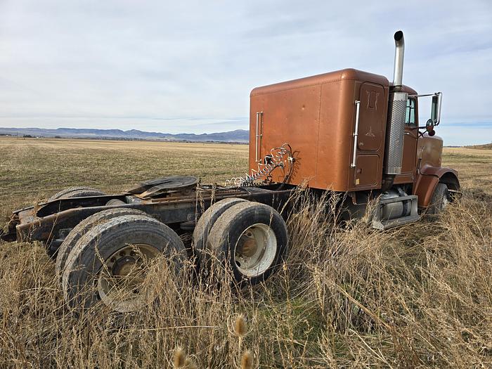Used 1986 Freightliner Truck