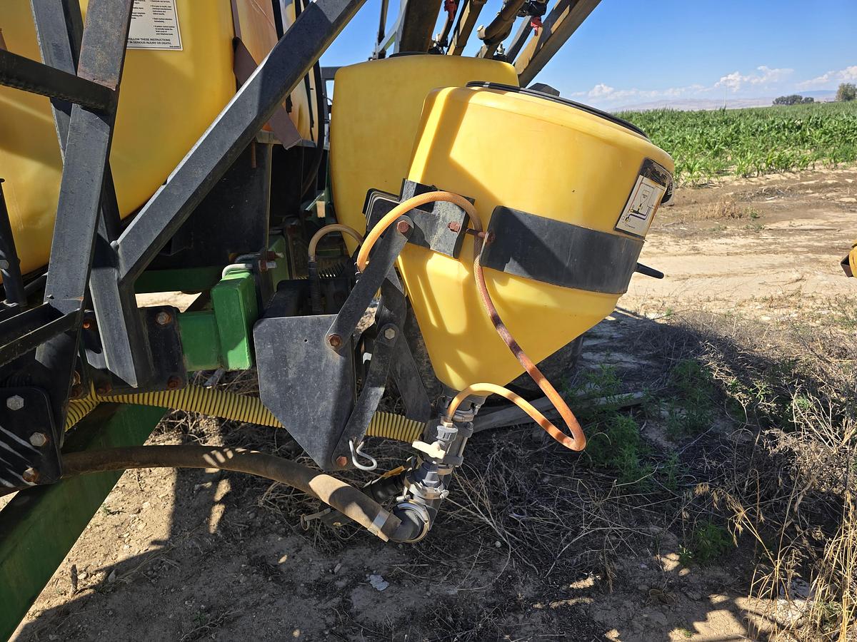 Used 80' BestWay 1000 Sprayer