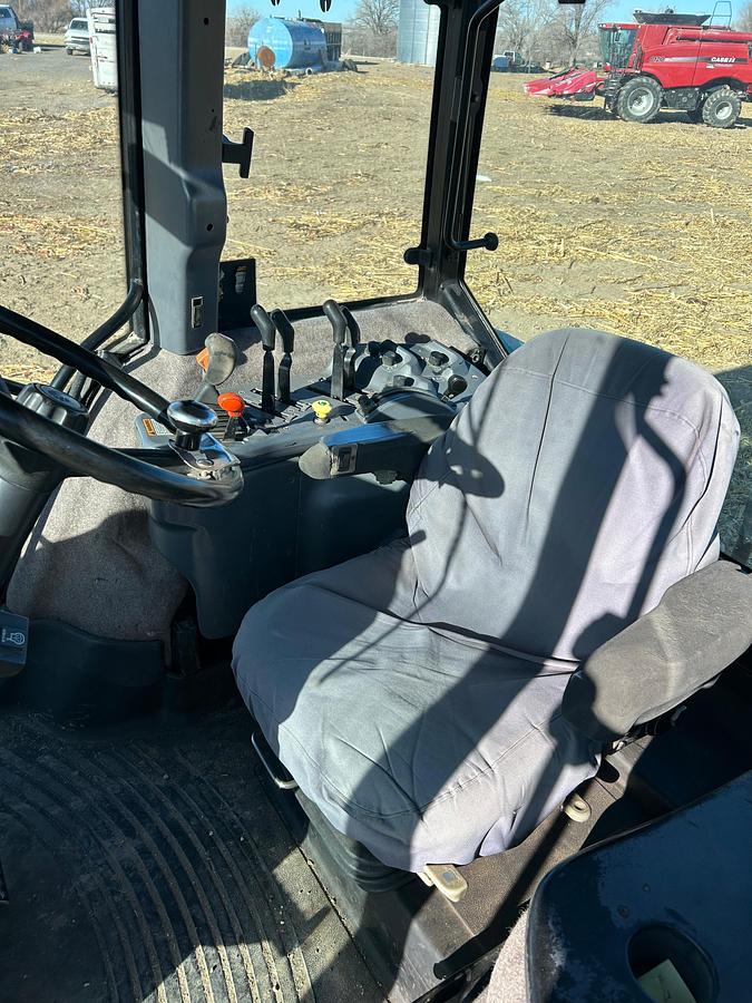 Used 1995 Ford / New Holland 8770 Tractor ** New Engine **